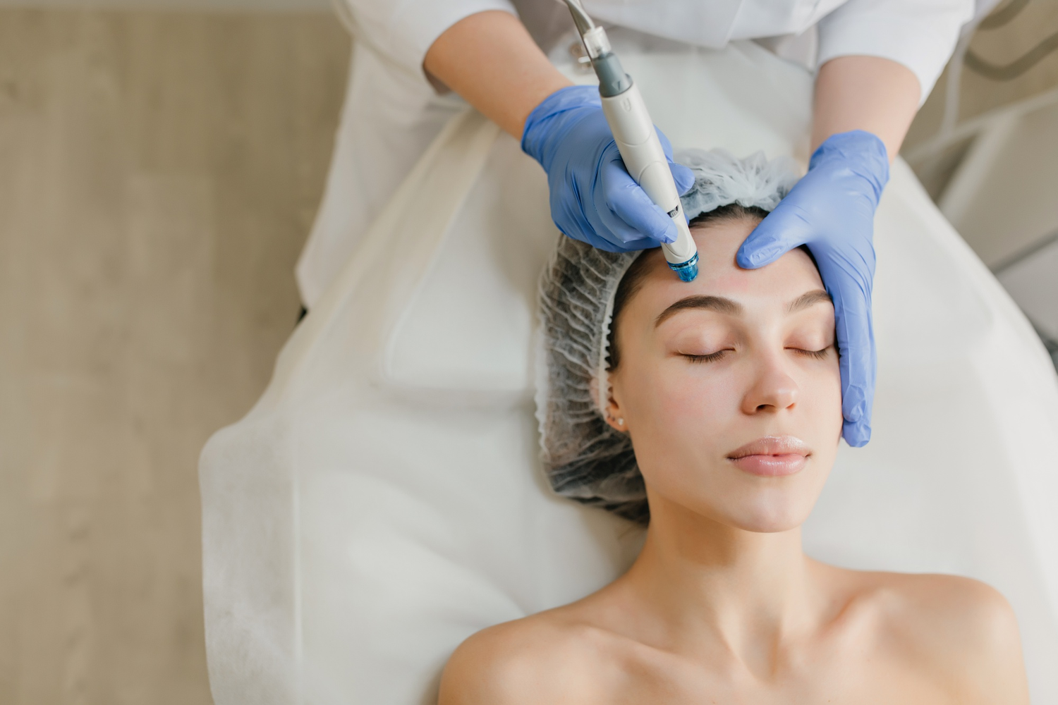 Hydrafacial Queens